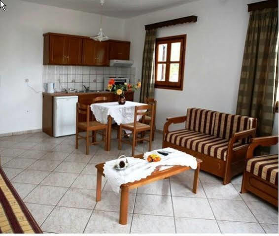 Kavos Apartments Alonissos ปาติติริ ภายนอก รูปภาพ